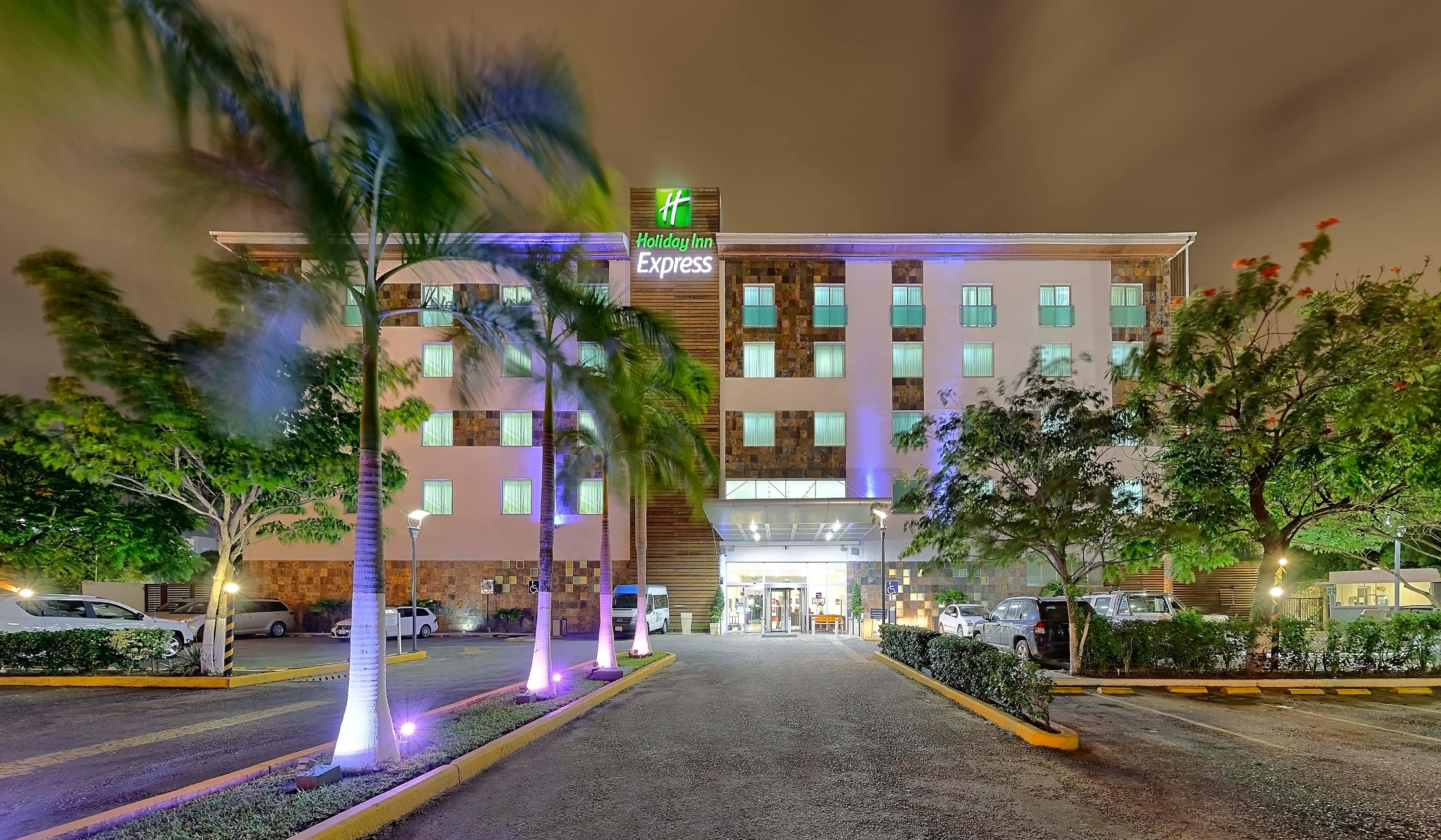 Holiday Inn Express Villahermosa By Ihg Экстерьер фото
